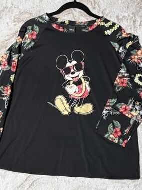 Torrid Disney Black Mickey Mouse Floral SPF Rashguard Size 2